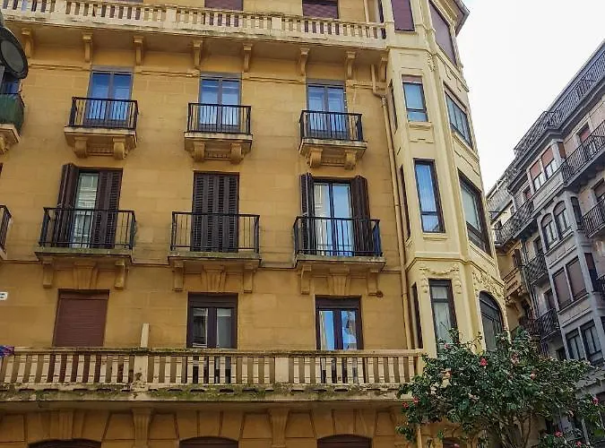 Waves San Sebastián