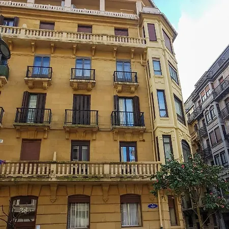 Waves سان سيباستيان